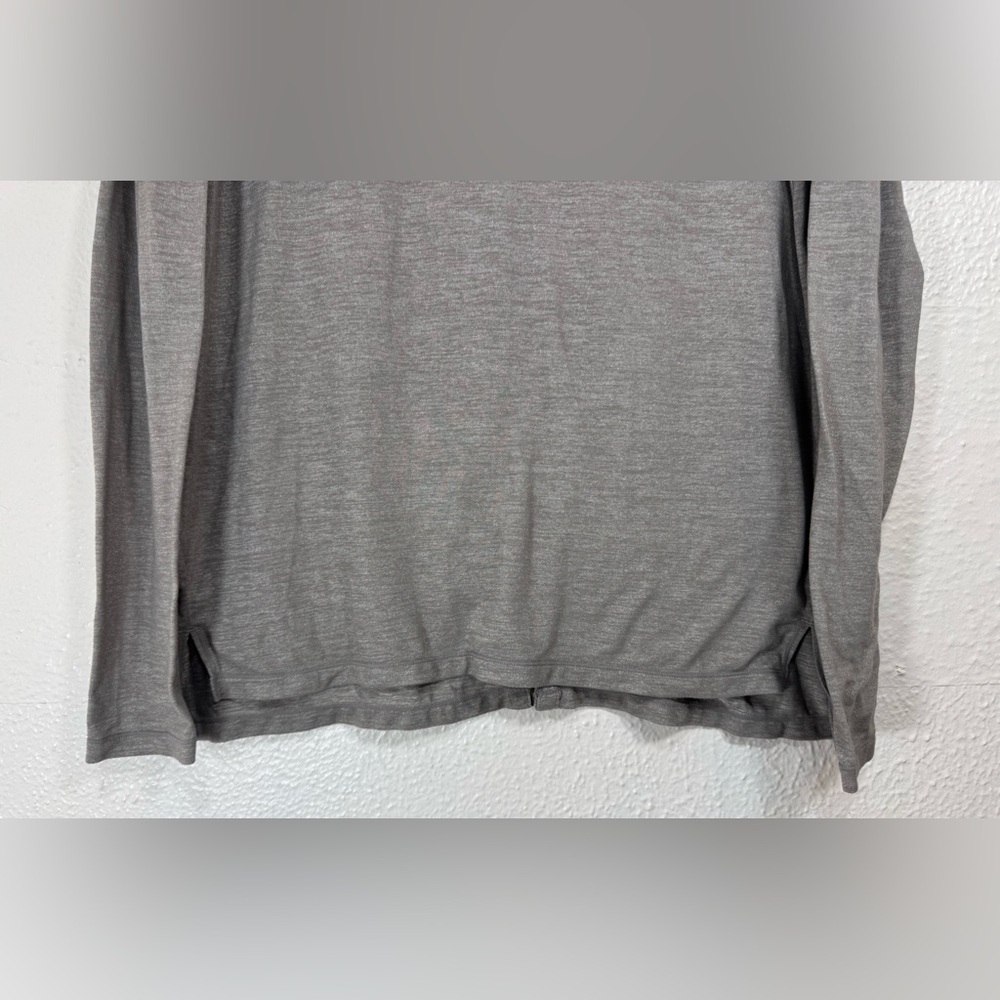 Athleta Shimmer Long Sleeve Lightweight Stretchy Shirt Women’s Size Medium - Picture 5 of 13